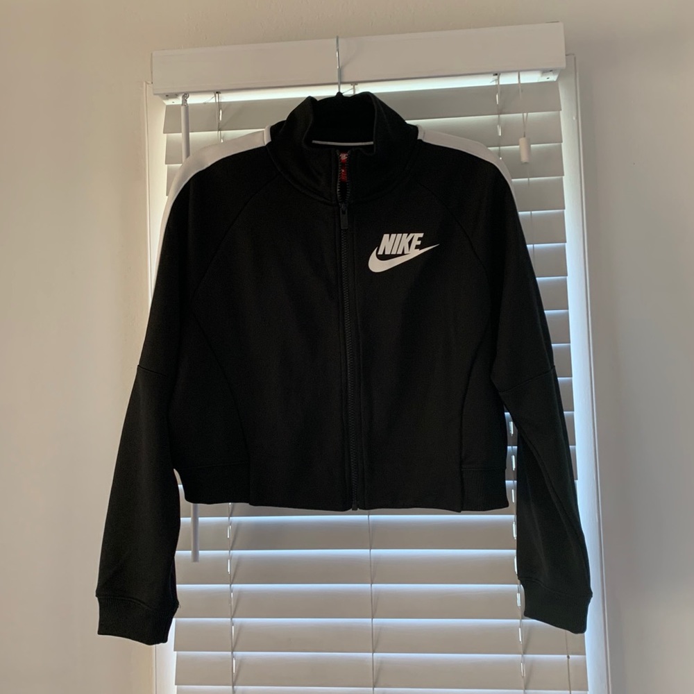 Nike Cropped Jacket